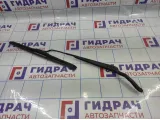 Поводок стеклоочистителя передний левый Ford Fiesta (Mk VI) 1221113.