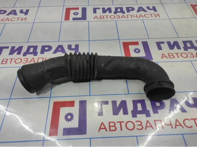 Патрубок воздушного фильтра Ford Fiesta (Mk VI) 1329626.