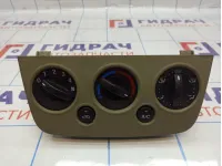 Блок управления отопителем Ford Fiesta (Mk VI) 1426732. Потертости.