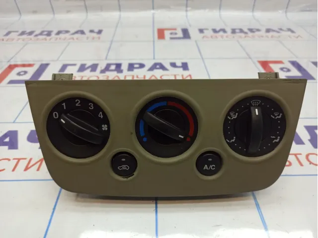 Блок управления отопителем Ford Fiesta (Mk VI) 1426732. Потертости.