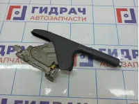 Рычаг стояночного тормоза Ford Fiesta (Mk VI) 1563564. Дефект хрома.