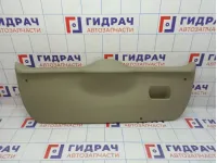 Обшивка багажника Ford Fiesta (Mk VI) 1365960. Дефект.