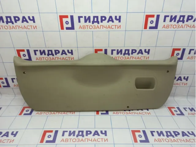 Обшивка багажника Ford Fiesta (Mk VI) 1365960. Дефект.