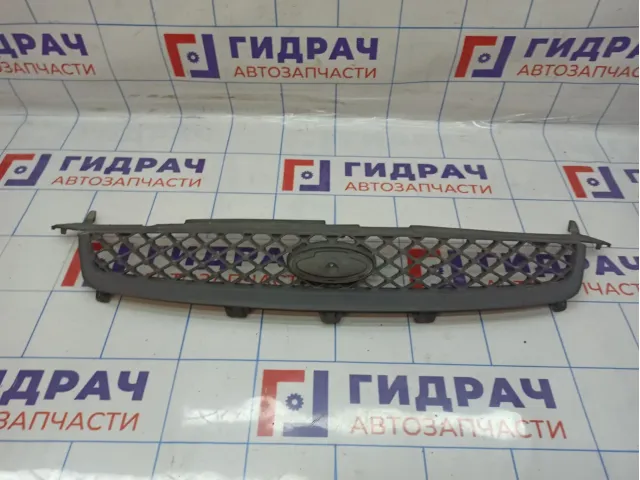 Решетка радиатора Ford Fiesta (Mk VI) 1373755. Аналог.