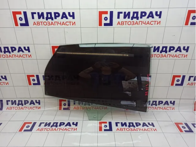 Стекло двери задней правой Ford Focus 3 CP9Z5825712A