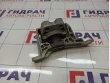 Опора двигателя правая Ford Focus 3 CV6Z6038C