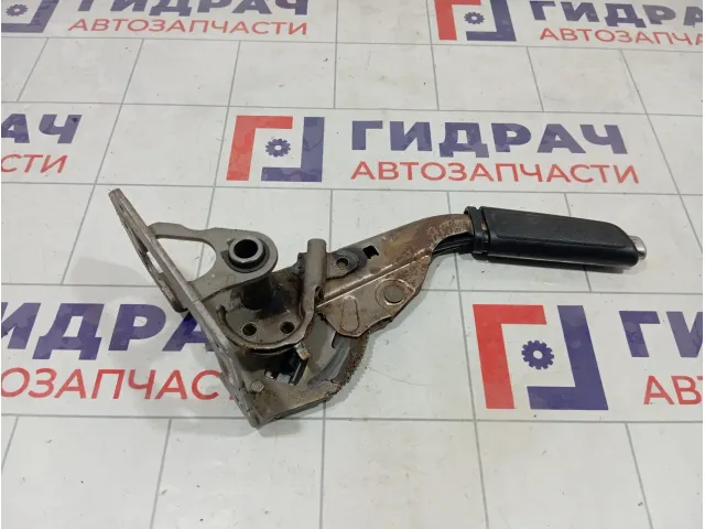Рычаг, педаль стояночного тормоза Ford Focus 1358611