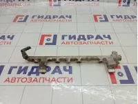 Топливная рампа (топливная рейка) Ford Focus 1698074