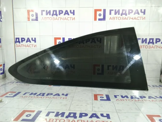 Стекло кузовное глухое (форточка) правое Ford Focus 1692219