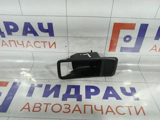 Накладка ручки внутренней левой Ford Focus 1576035