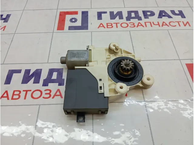 Моторчик стеклоподъемника заднего правого Ford Focus 1430373