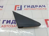 Накладка крыла переднего правого Ford Focus 1683639