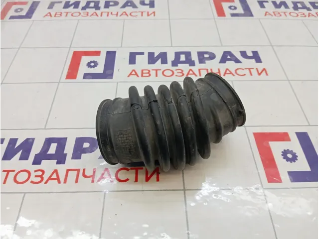 Патрубок воздушного фильтра Ford Focus 1319940