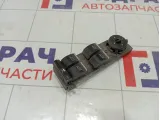 Блок управления стеклоподъемниками Ford Focus 1547152