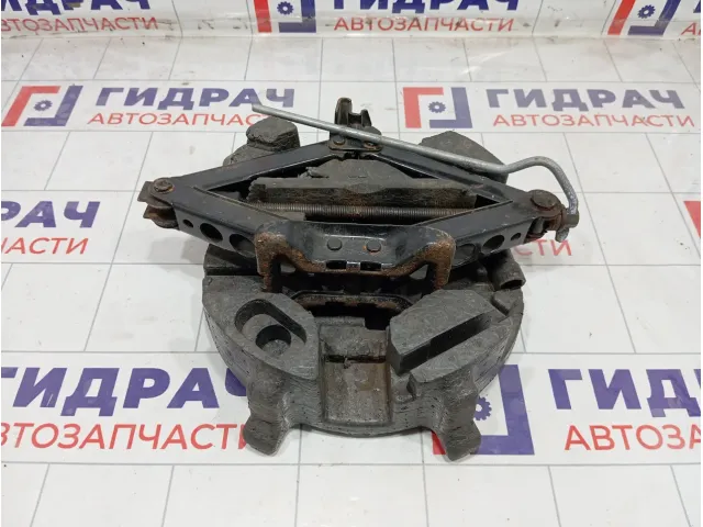 Домкрат Ford Focus 1306461