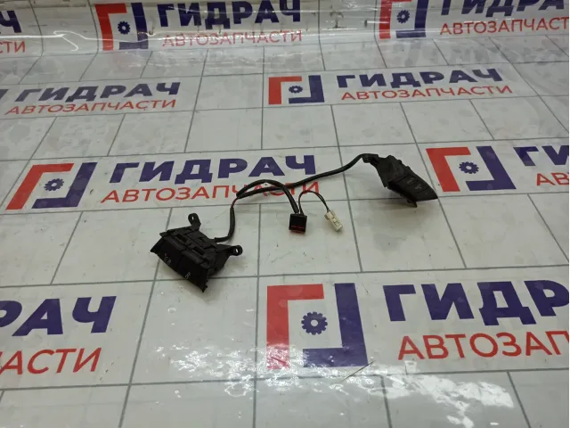 Переключатель (кнопка) круиз контроля Ford Focus 1352794