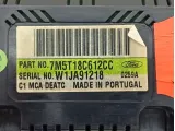 Блок управления климатической установкой Ford Focus 1698893