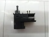 Выключатель концевой бардачка 1225339 Ford Focus 1S4113B748AD