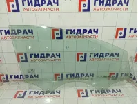 Стекло двери передней правой Ford Focus 1742301