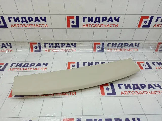 Обшивка двери багажника центральная Ford Focus 1728594