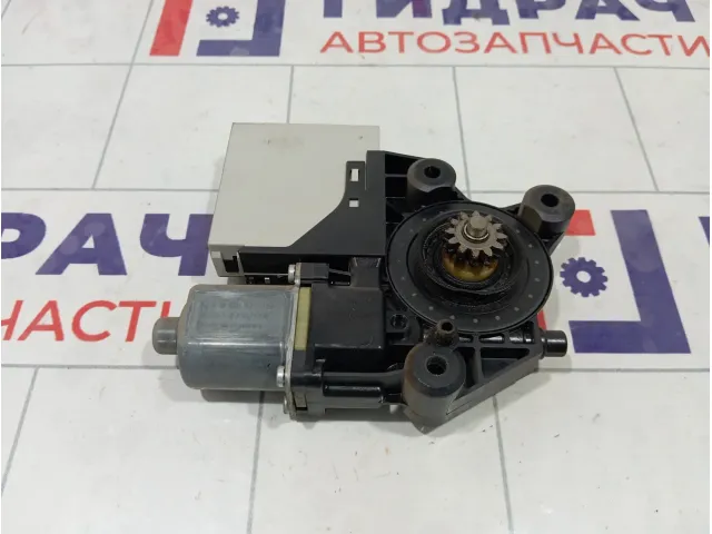 Моторчик стеклоподъемника заднего левого Ford Focus 1776007