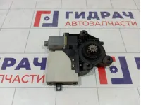 Моторчик стеклоподъемника заднего правого Ford Focus 1776006
