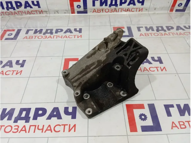 Кронштейн кондиционера Ford Focus 1715451