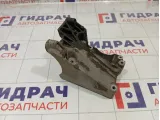 Кронштейн кондиционера Ford Focus 1715451