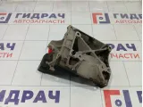 Кронштейн кондиционера Ford Focus 1715451