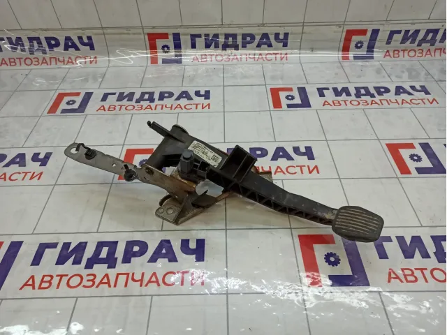 Педаль сцепления Ford Focus 1712303