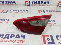 Фонарь задний внутренний правый Ford Focus 3 1769301