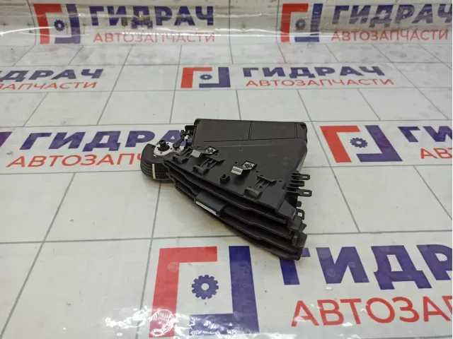 Дефлектор воздушный правый Ford Focus 3 1931640