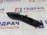 Кнопка стеклоподъемника переднего правого Ford Focus 1746832