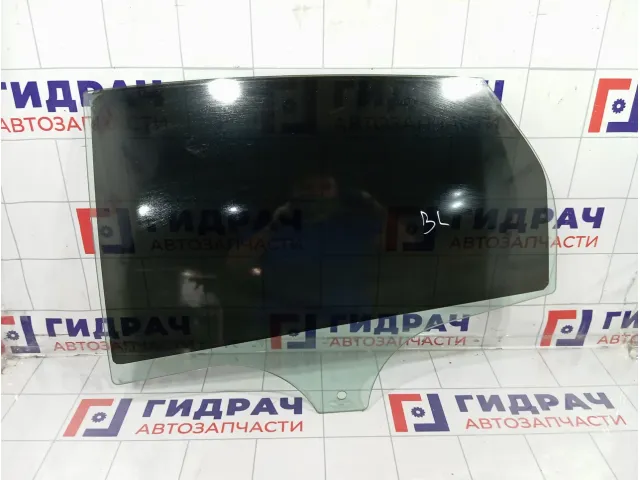 Стекло двери задней левой Ford Focus 1706322