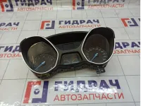 Панель приборов Ford Focus 1909778