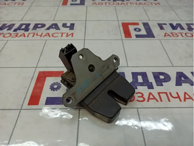 Замок багажника Ford Focus 3 1920840