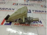 Цилиндр тормозной главный Ford Focus 3 1844832