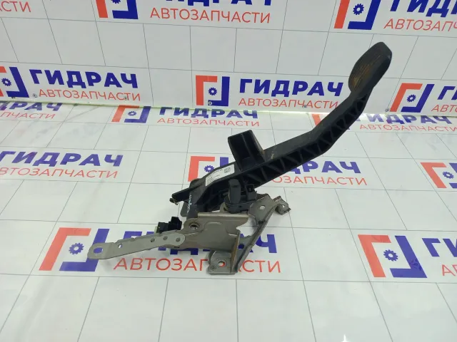 Педаль сцепления Ford Focus BV617B633TA
