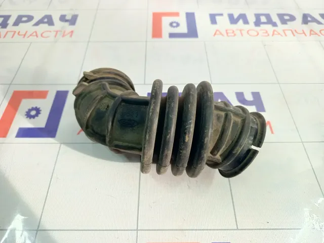 Патрубок воздушного фильтра Ford Focus AV619C623GA