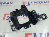 Кронштейн крепления аккумулятора (АКБ) Ford Focus AV61R6K034AB