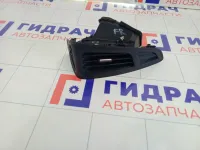Дефлектор воздушный передний правый Ford Focus BM51018B08