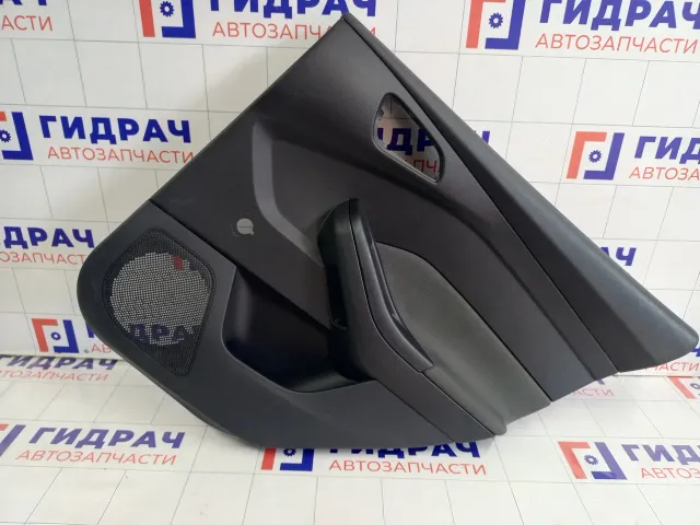 Обшивка двери задней правой Ford Focus BM51A27406