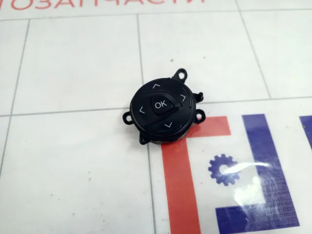 Кнопка в рулевое колесо Ford Focus AM5T14K147AA