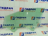 Стекло двери переднее правое Ford Focus 1742301