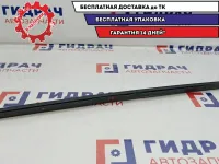 Накладка стекла переднего правого Ford Focus 2 1523453. Внутренняя.