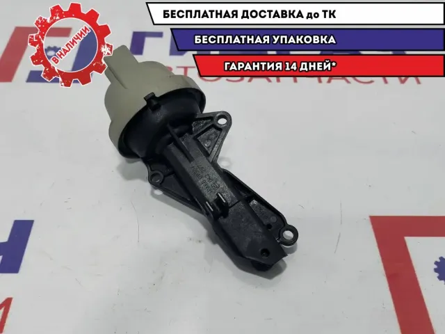 Клапан вакуумный впускного коллектора Ford Focus 2 LF6020170. Верхний.