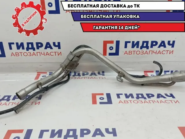 Горловина топливного бака Ford Focus 2 1868061.