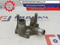 Фланец двигателя системы охлаждения Ford Focus 2 1221325.