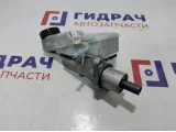 Цилиндр тормозной главный Ford Focus 2 1456989. В сборе.