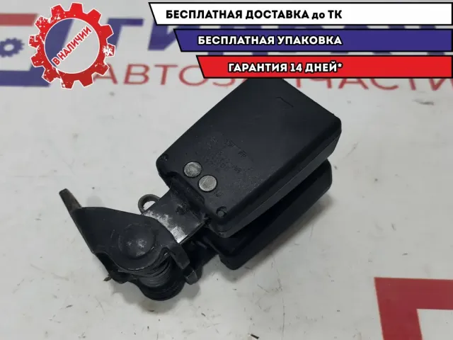 Ответная часть ремня безопасности Ford Focus 2 1790511. Двойная.
